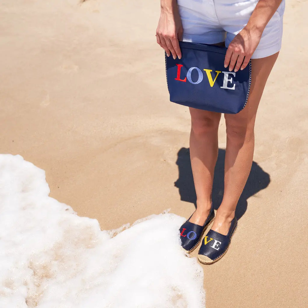 DARK NAVY LOVE EMBROIDERY  - SKIPPER POUCH Sea Star Beachwear